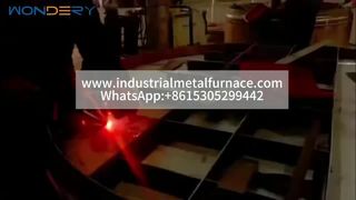 Forno industriale per trattamento termico a pozzo di parti metalliche – Caricamento verticale