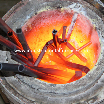 Inclinazione del ferro di fusione Teel Shell Melting Furnace del forno ad induzione del ferro 70KW 25kg
