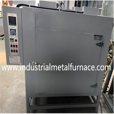 Forno a carrello industriale con controllo di temperatura preciso per processi di trattamento termico